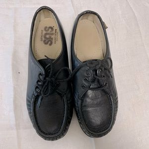 Genuine SAS hand sewn shoes. Brand new never used. Size
